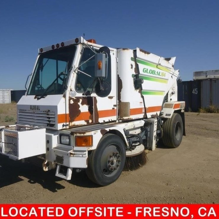 2013 GLOBAL M4 SWEEPER