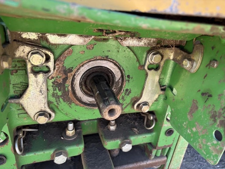 2006-john-deere-7220-image-11