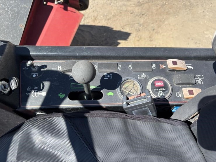 2009-toro-groundsmaster-4100d-image-21