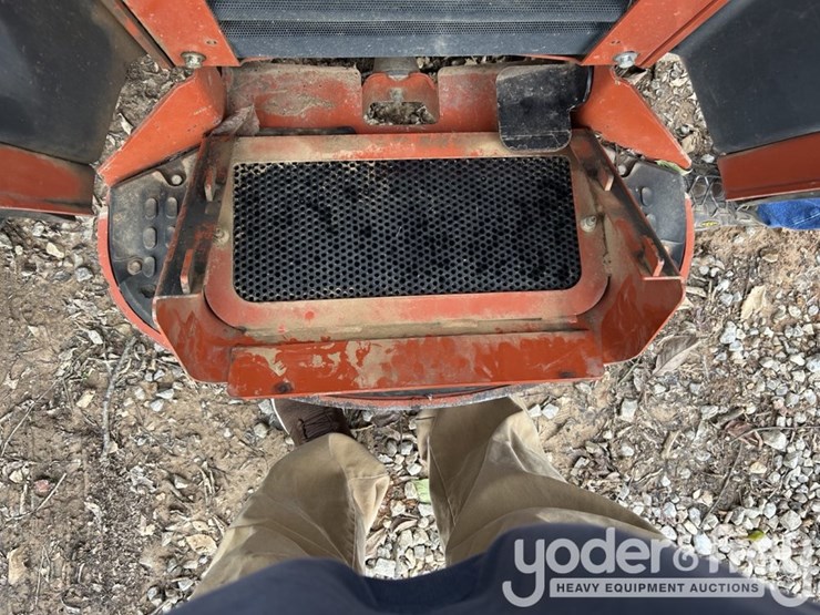 2019-ditch-witch-sk1050-image-2