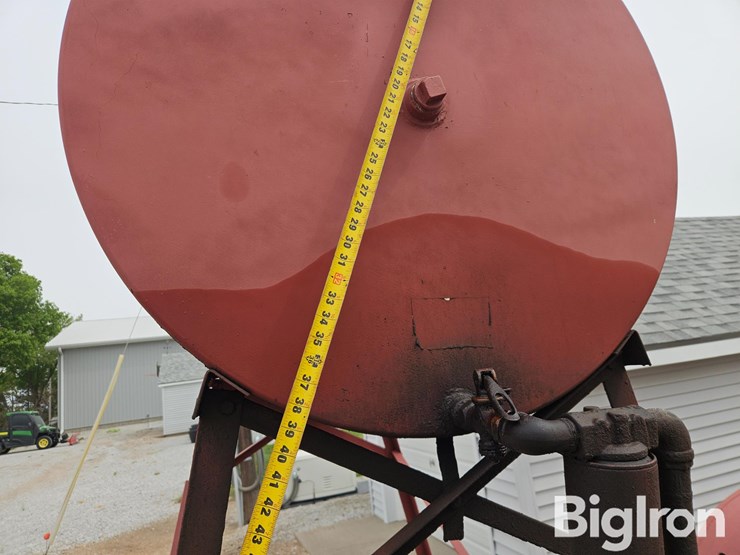 300-gal-fuel-tank-on-stand-image-10