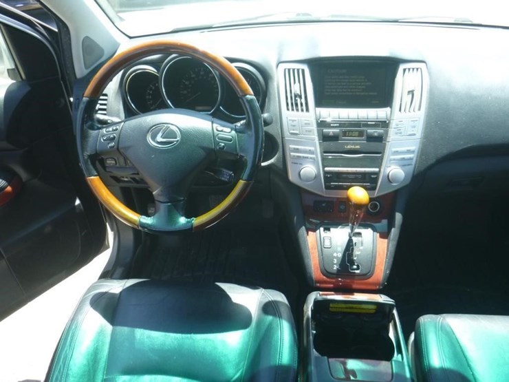2006-lexus-rx330-image-9