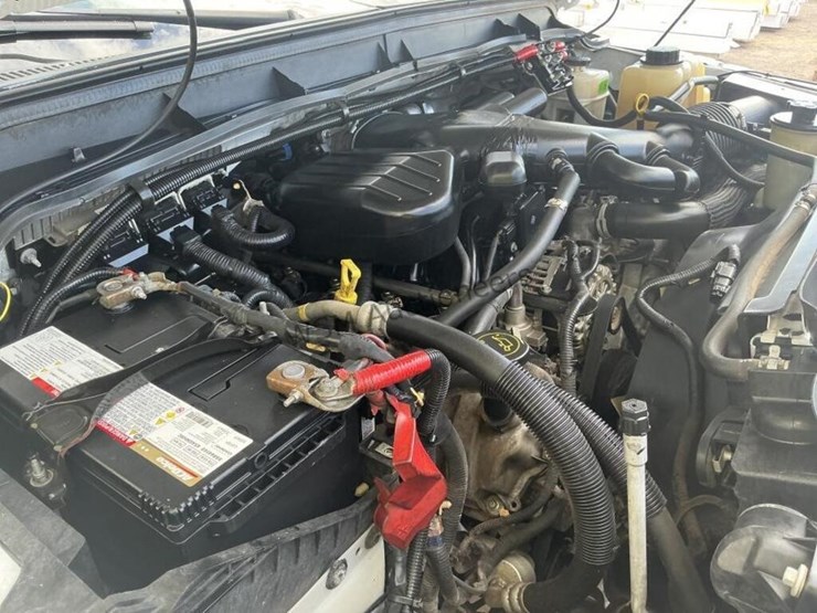 2015-ford-f550-image-16