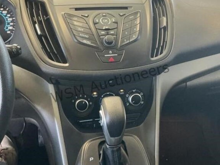 2013-ford-escape-image-19