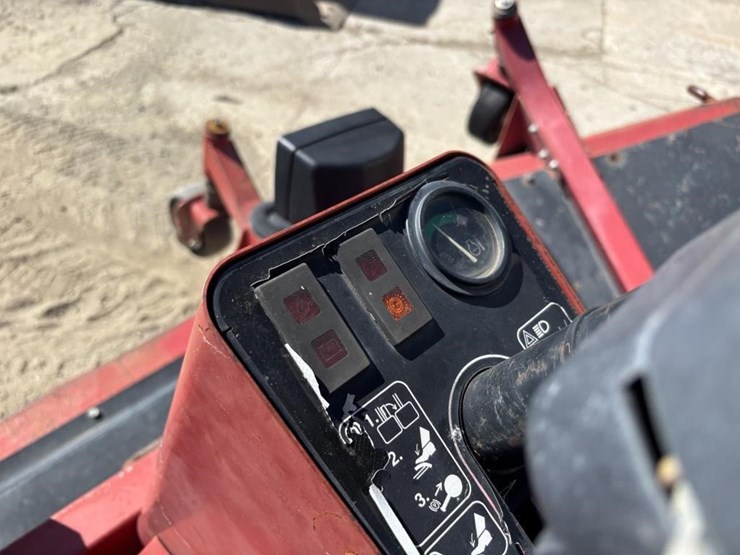 2009-toro-groundsmaster-4100d-image-18