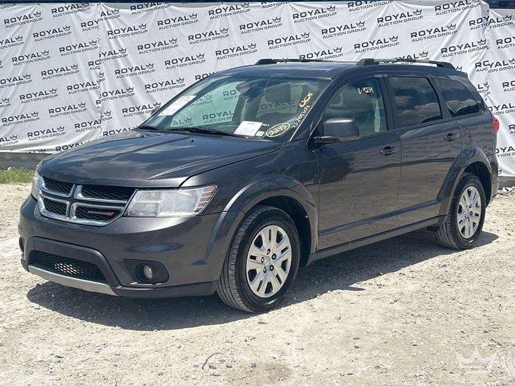 2019-dodge-journey-image-1