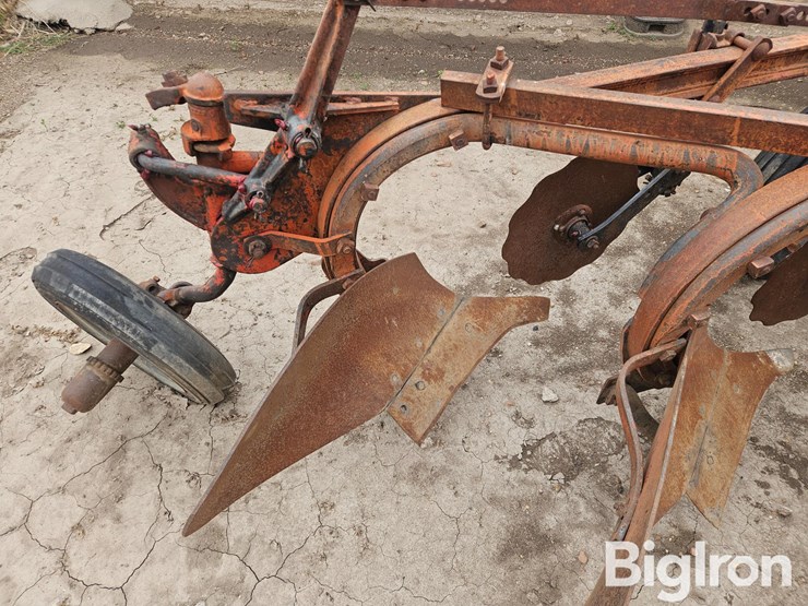 3-bottom-plow-image-14