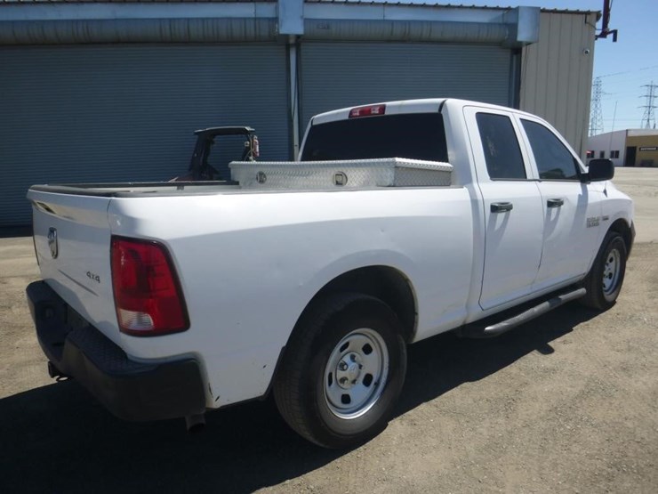 2014-dodge-1500-image-3