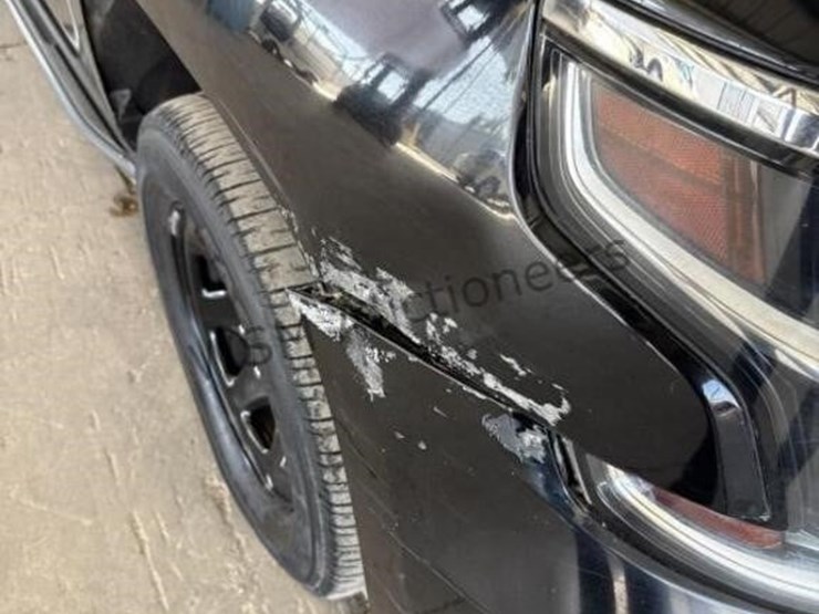 2019-chevrolet-tahoe-image-3