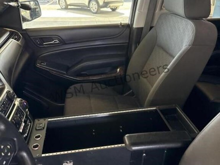 2019-chevrolet-tahoe-image-25