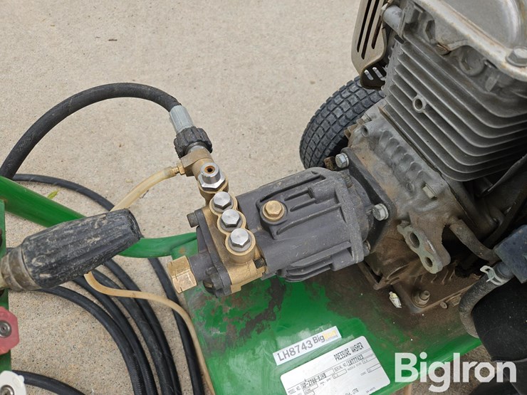 john-deere-hr-2700gh-gas-pressure-washer-image-12