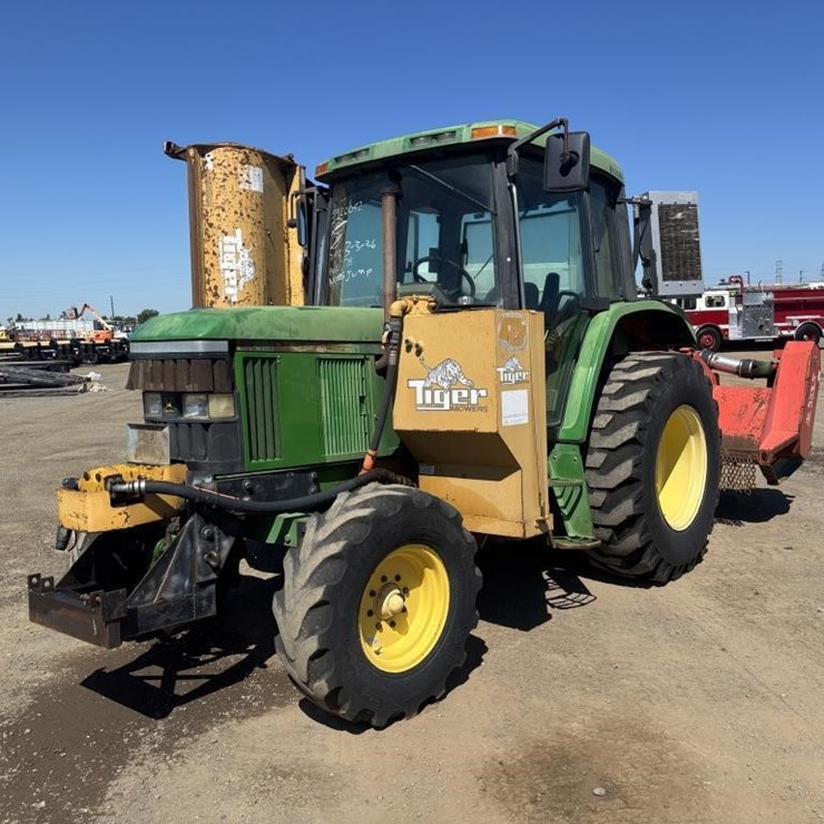 JOHN DEERE 6410