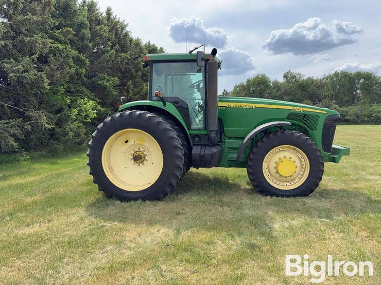 john-deere-8220-image-4