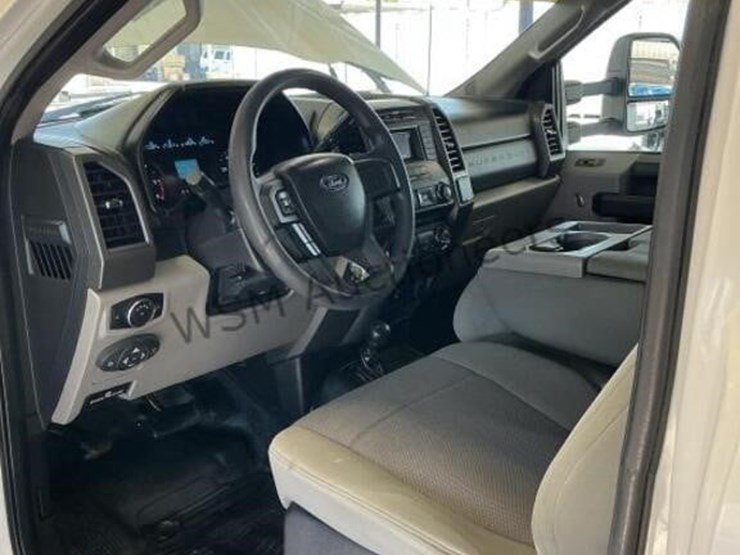 2017-ford-f450-image-26