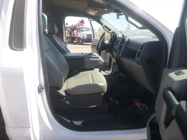 2022-ford-f450-image-18