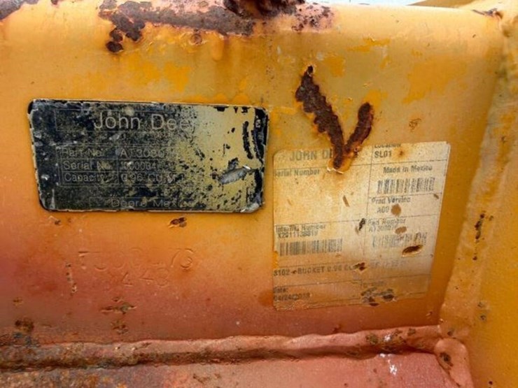 2018-deere-310sl-image-33