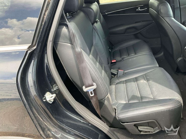 2016-kia-sorento-image-24