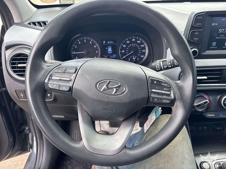 2019-hyundai-kona-sedan-image-7