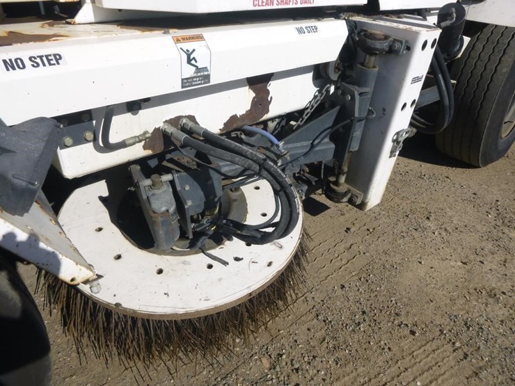 2013-global-m4-sweeper-image-8