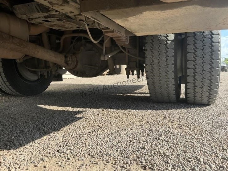 2015-ford-f550-image-31