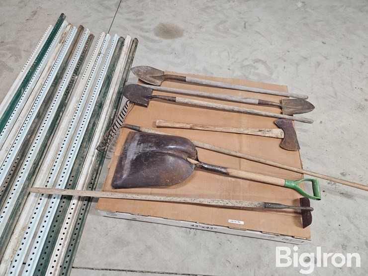 gardening/yard-tools-and-fence-posts-image-10