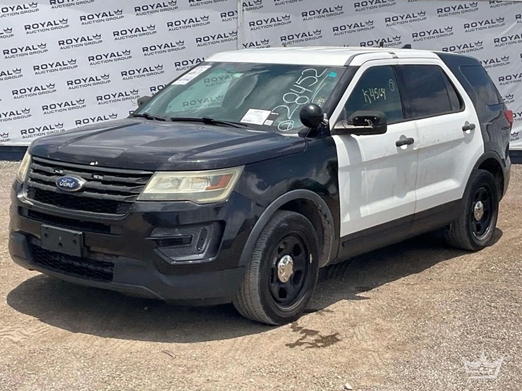 2017-ford-explorer-image-1