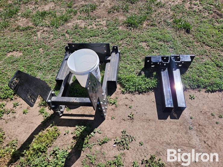 demco-300-gal-front-mount-tractor-tank-image-15