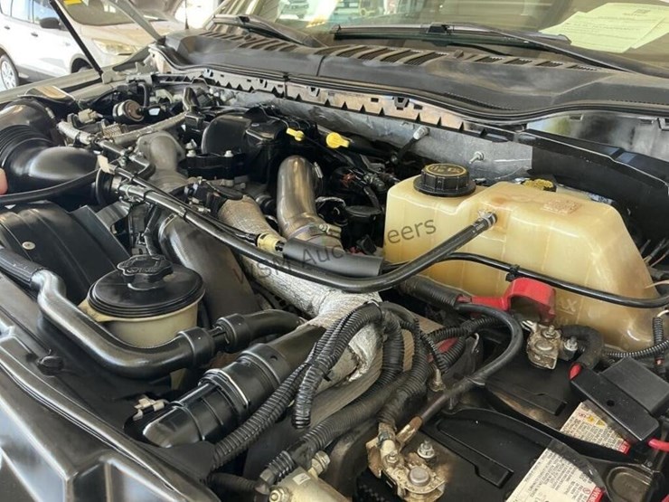 2017-ford-f550-image-14