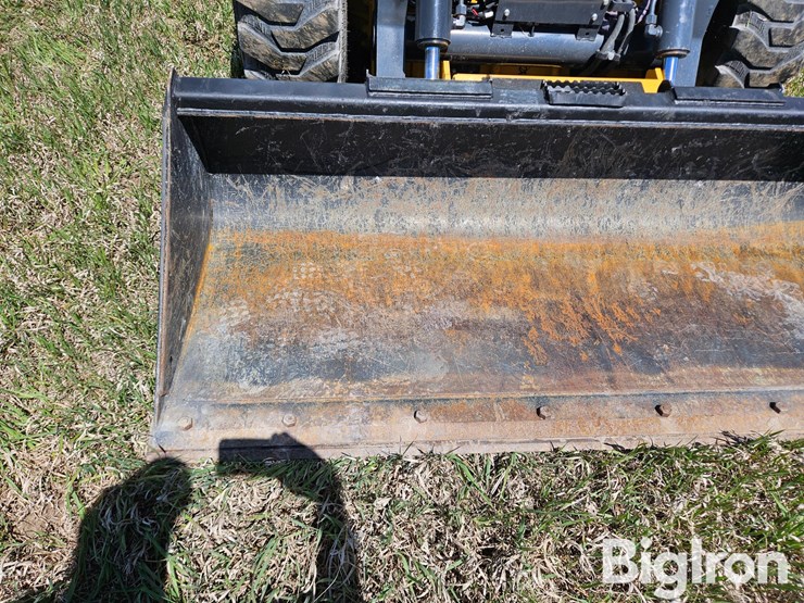2019-deere-332g-image-12