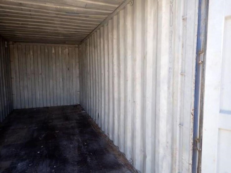 2006-20-ft-shipping-container-msku3886027-image-17