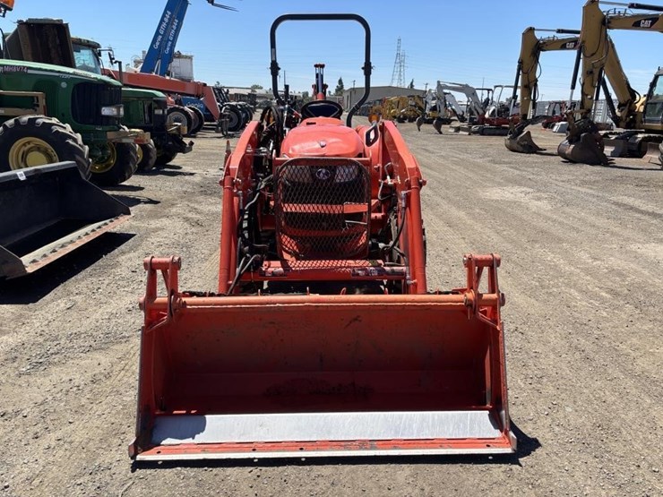 2013-kubota-l3800d-image-6