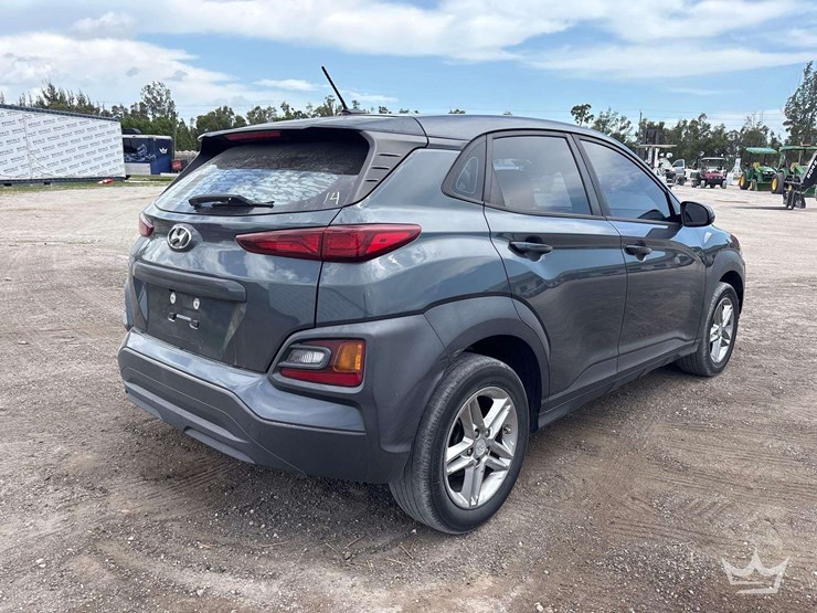 2019-hyundai-kona-sedan-image-3