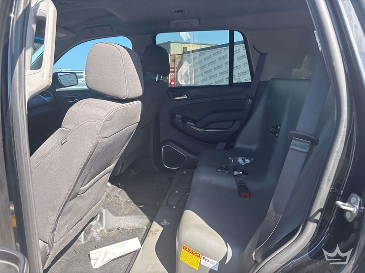 2018-chevrolet-tahoe-image-17