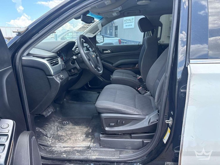 2018-chevrolet-tahoe-image-12