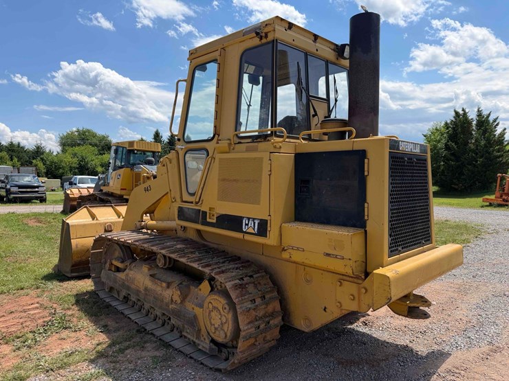 1990-caterpillar-943-image-3