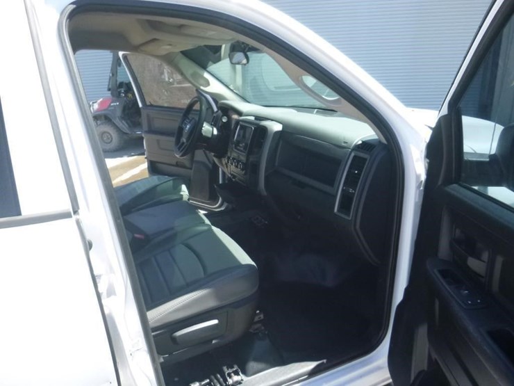 2014-dodge-1500-image-6