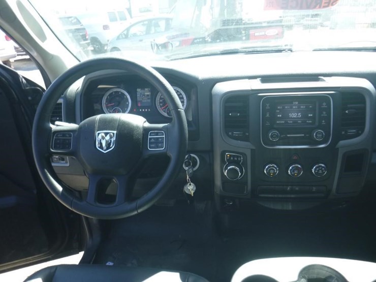 2015-dodge-1500-image-9