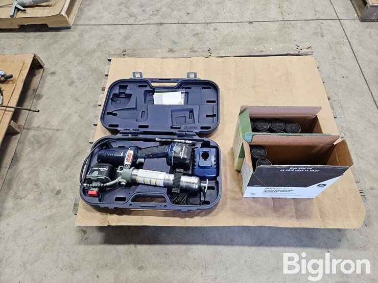 lincoln-electric-cordless-grease-gun-w/-grease-image-1
