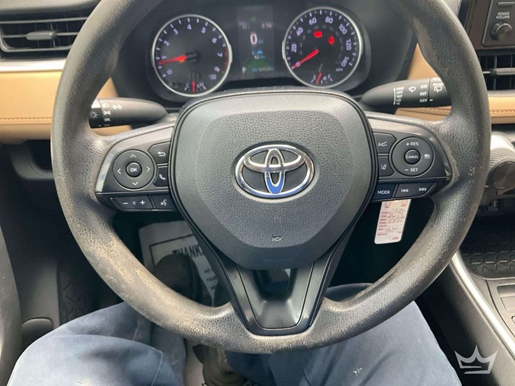 2019-toyota-rav4-image-14