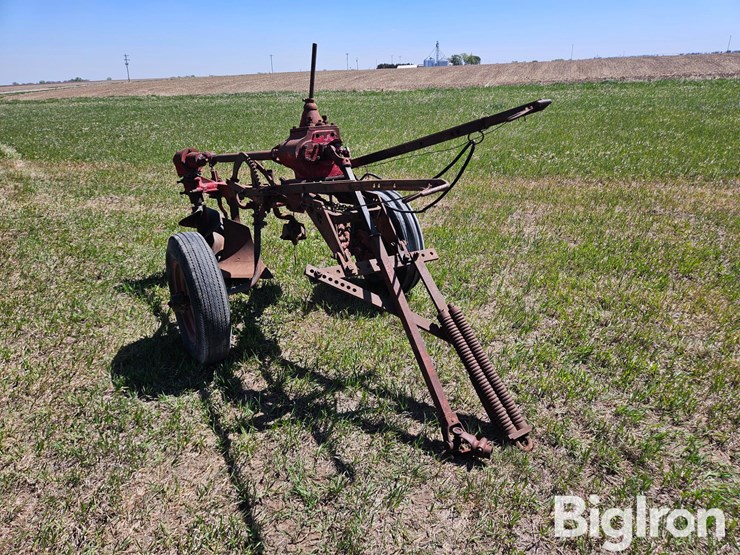 servis-international-antique-1-bottom-whirlwind-terrace-plow-image-3