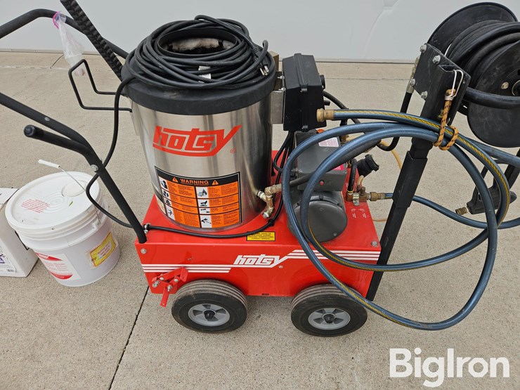 hotsy-555ss-hot-water-pressure-washer-image-10