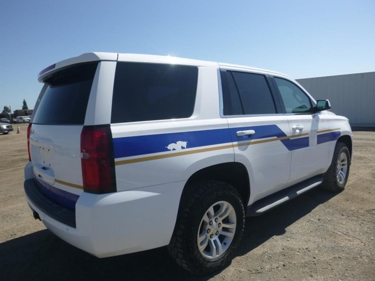 2015-chevrolet-tahoe-image-3