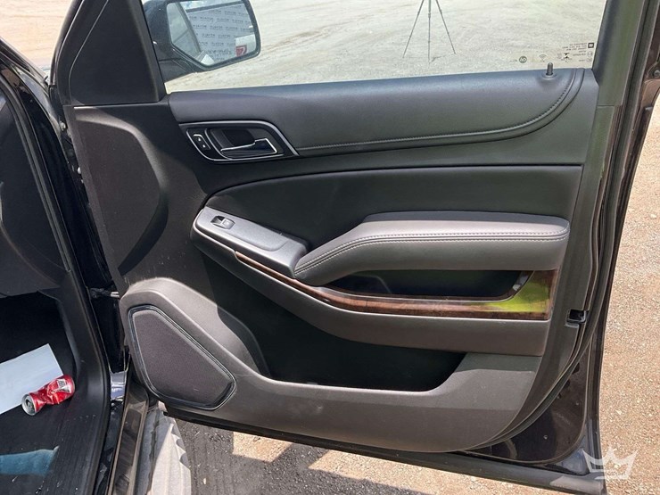2018-chevrolet-tahoe-image-17