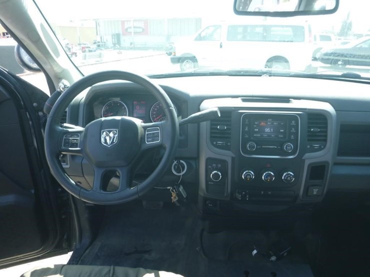 2016-dodge-1500-image-9