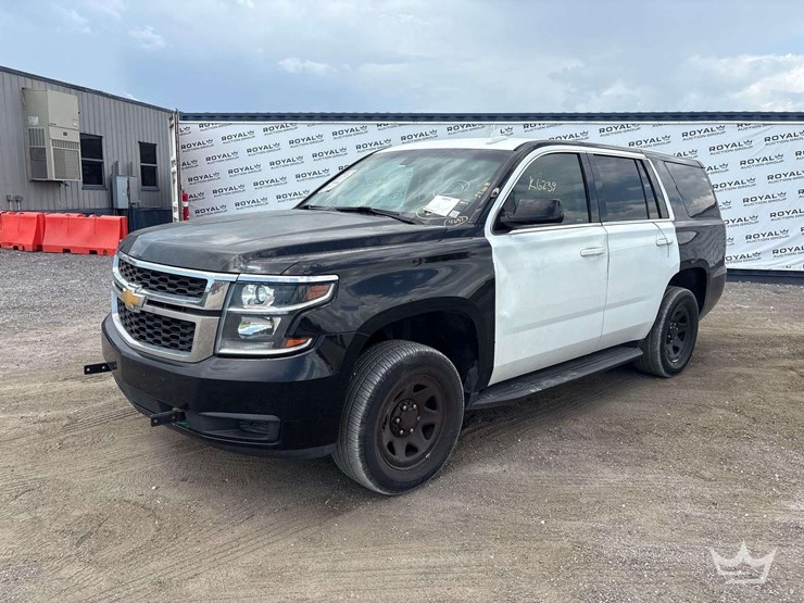 2019-chevrolet-tahoe-image-1