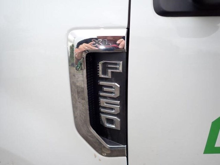 2019-ford-f350-xl-image-8