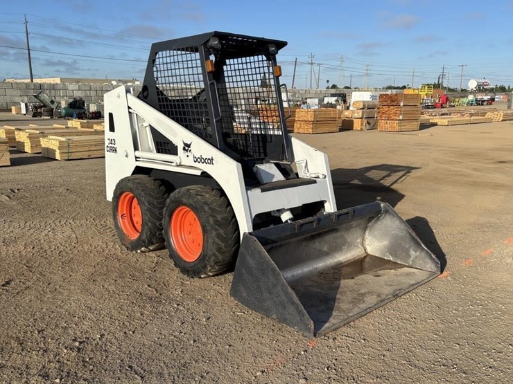 bobcat-743-image-2