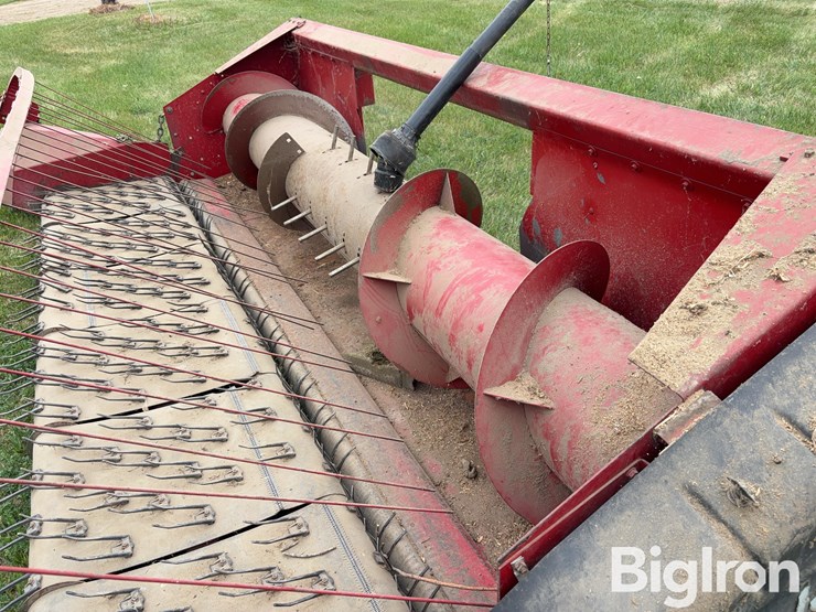 international-1015-combine-pickup-head-image-16