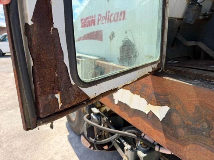 elgin-pelican-s-image-23