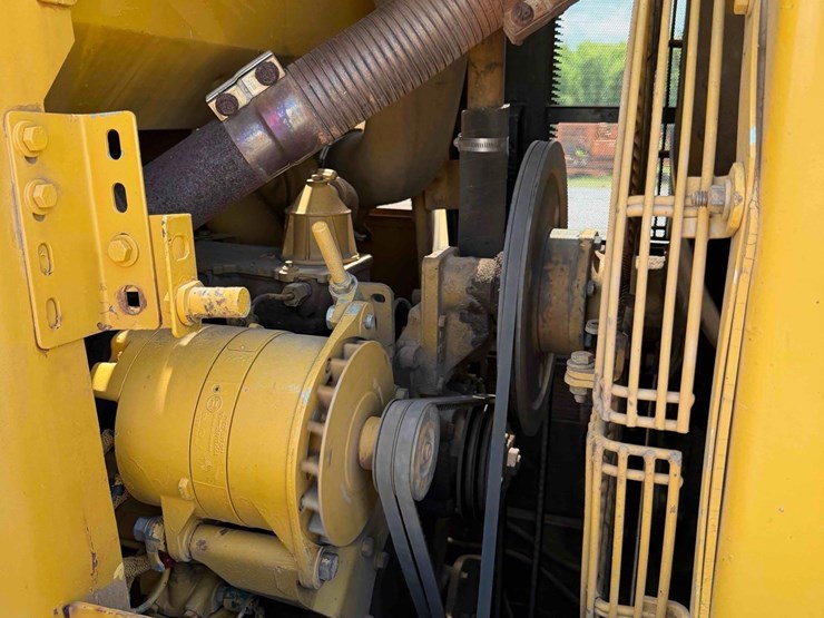 1990-caterpillar-943-image-18
